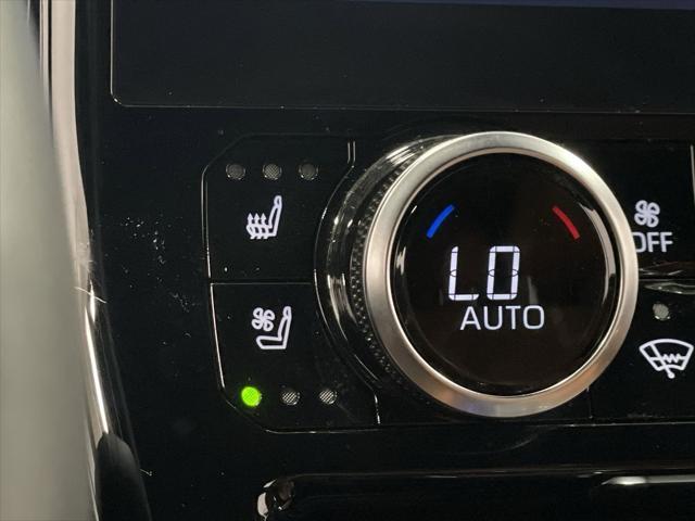 used 2023 Toyota Highlander car, priced at $43,913