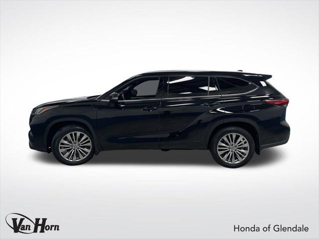 used 2023 Toyota Highlander car, priced at $43,913