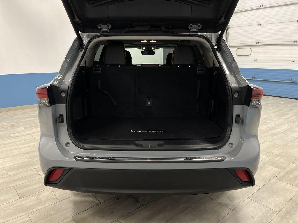 used 2024 Toyota Highlander Hybrid car, priced at $47,000