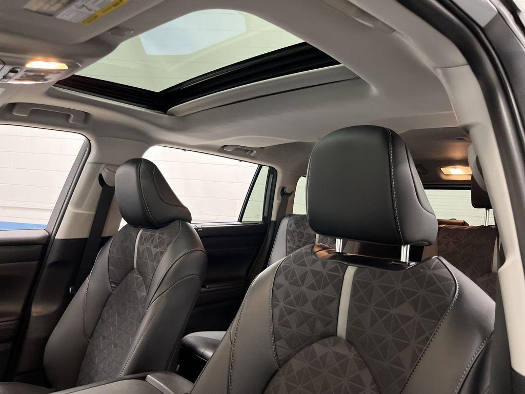 used 2024 Toyota Highlander Hybrid car, priced at $47,000