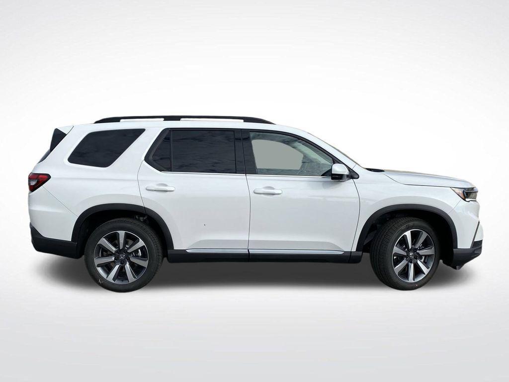 new 2025 Honda Pilot car, priced at $50,535