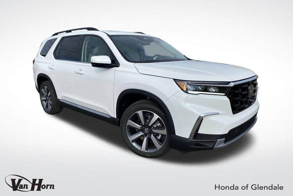 new 2025 Honda Pilot car, priced at $50,535
