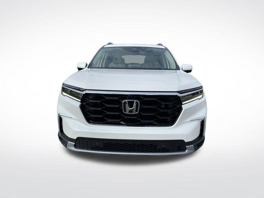 new 2025 Honda Pilot car, priced at $50,535