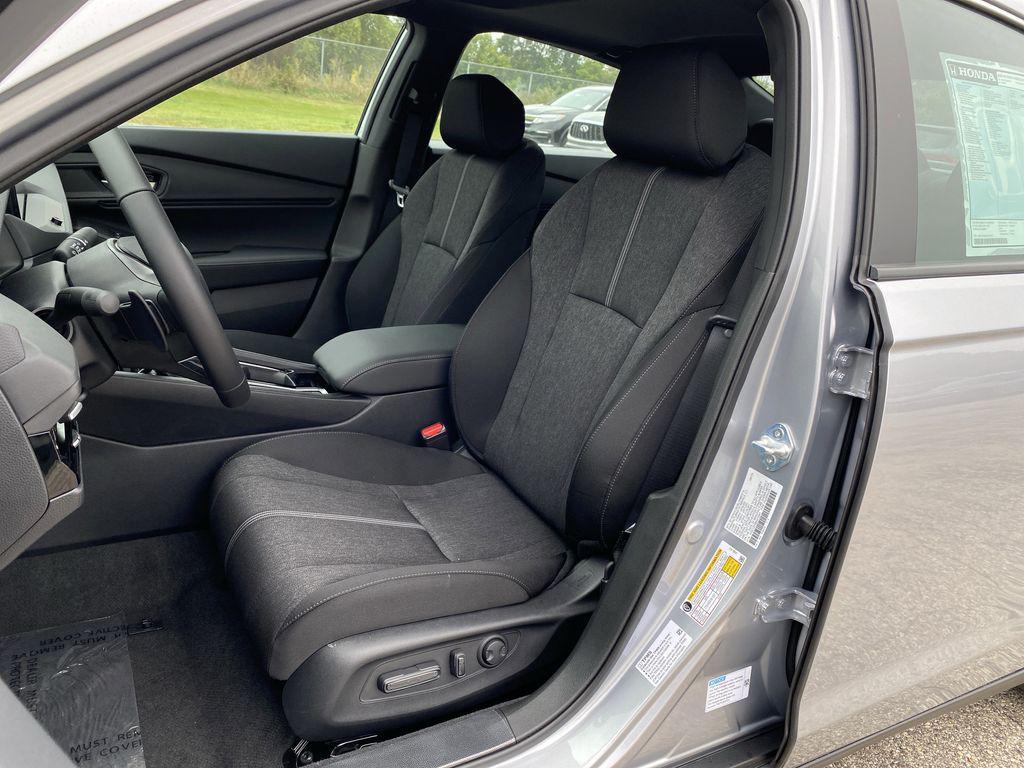 new 2025 Honda Accord Hybrid car, priced at $34,073