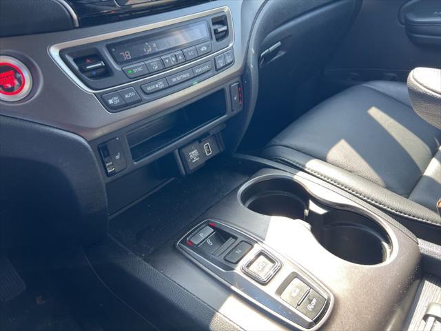 used 2022 Honda Pilot car, priced at $31,821