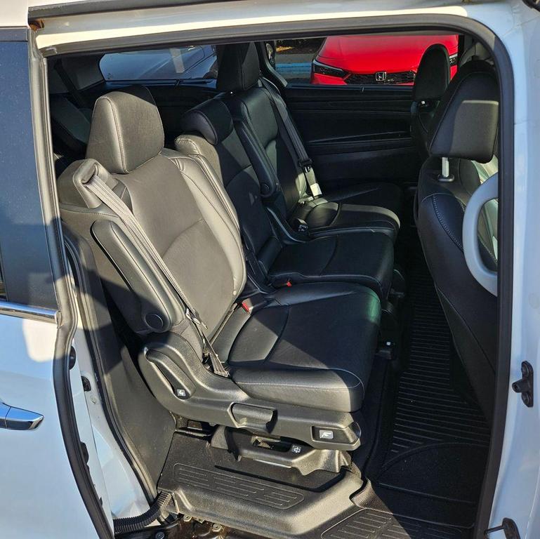 used 2024 Honda Odyssey car, priced at $42,820
