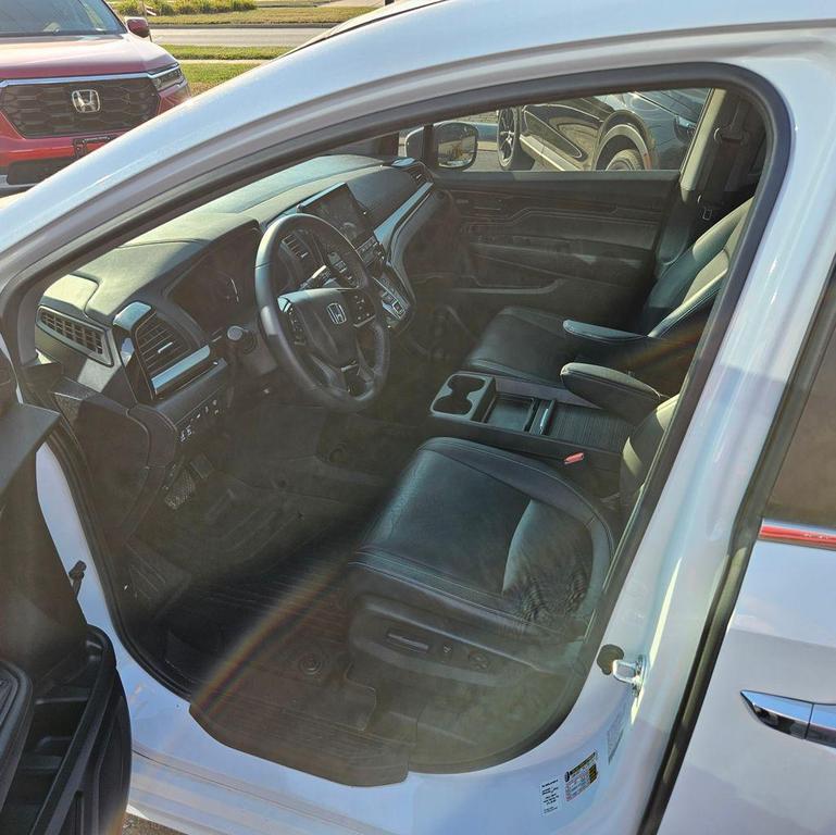 used 2024 Honda Odyssey car, priced at $42,820