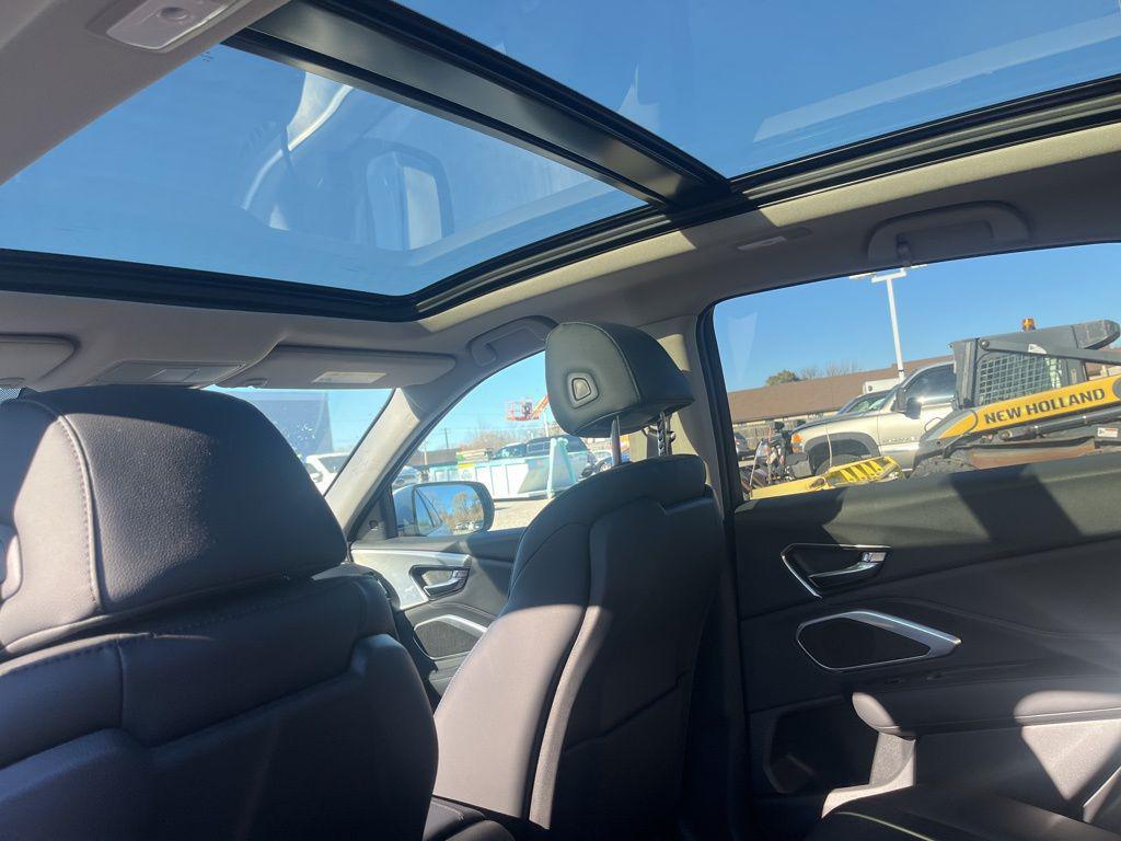 used 2023 Acura RDX car, priced at $34,998