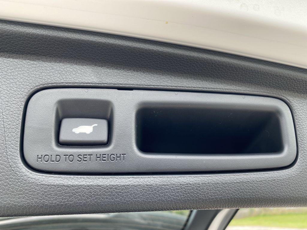 new 2026 Honda CR-V Hybrid car, priced at $40,115