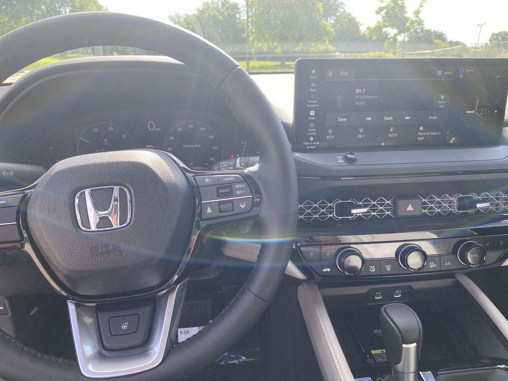 new 2025 Honda Accord Hybrid car, priced at $38,470