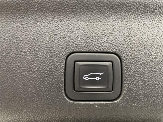 used 2024 GMC Yukon XL car, priced at $68,549