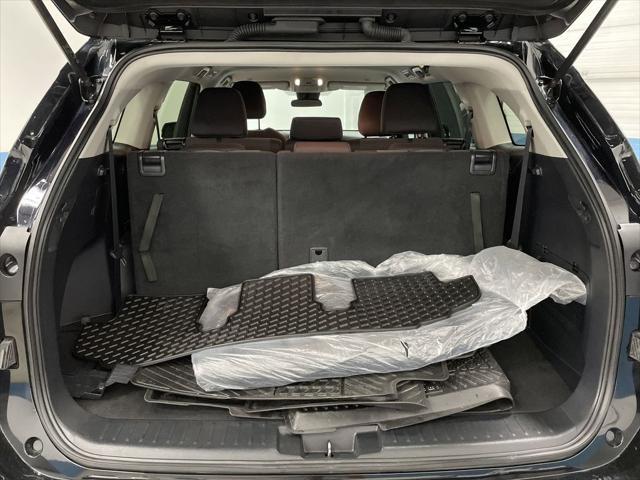 used 2024 Toyota Highlander car, priced at $40,922