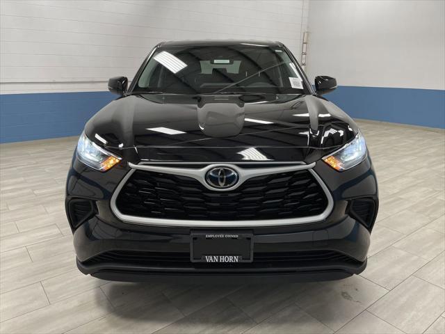 used 2024 Toyota Highlander car, priced at $40,922
