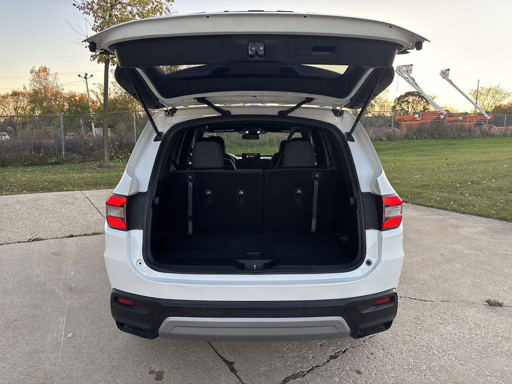 used 2023 Honda Pilot car, priced at $35,961