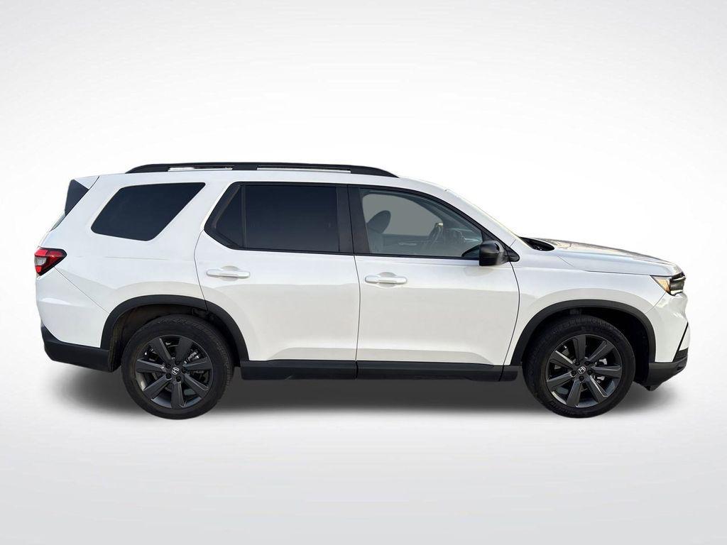 used 2023 Honda Pilot car, priced at $35,961