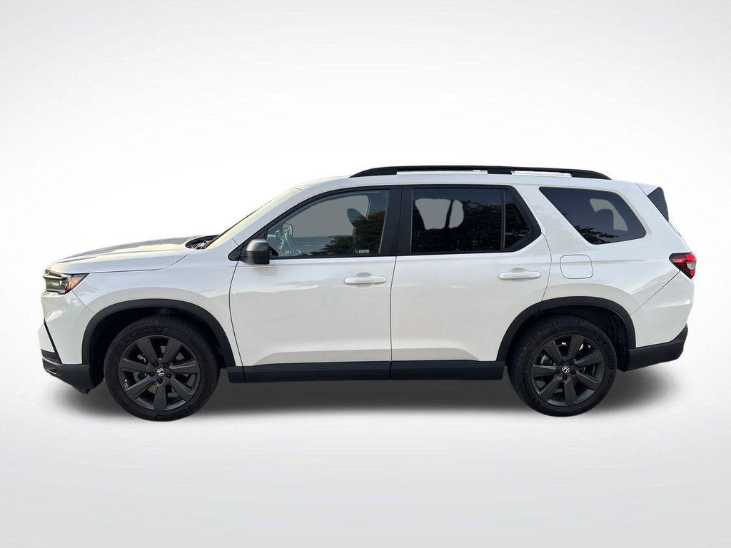 used 2023 Honda Pilot car, priced at $35,961