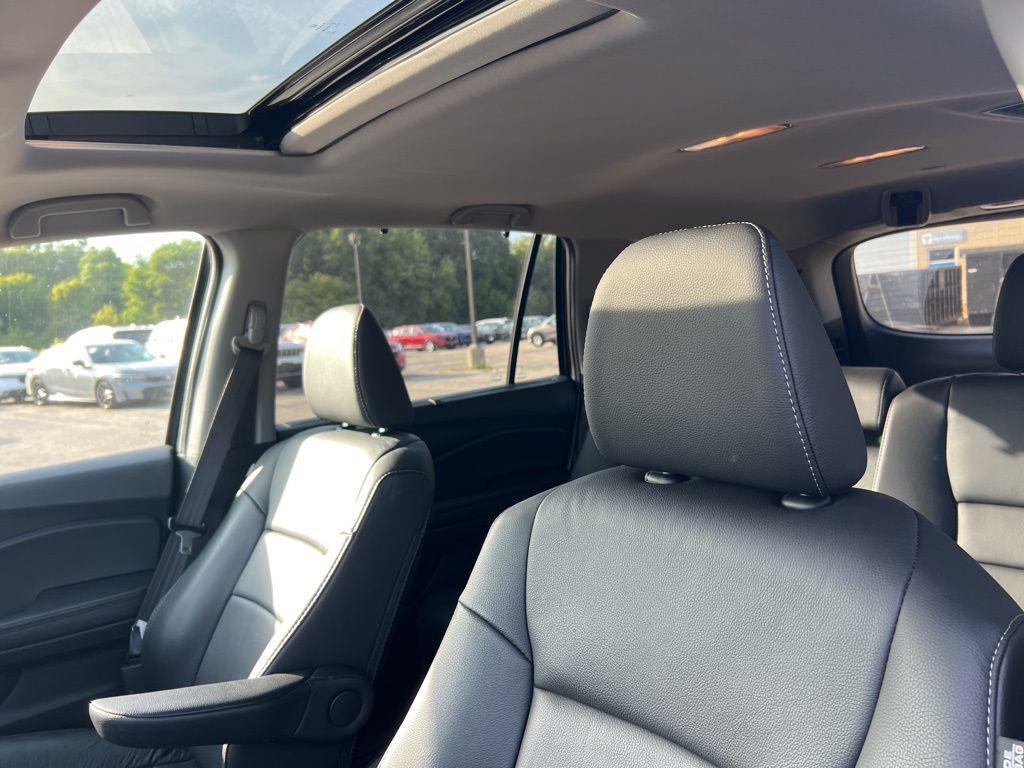 used 2022 Honda Pilot car, priced at $32,750