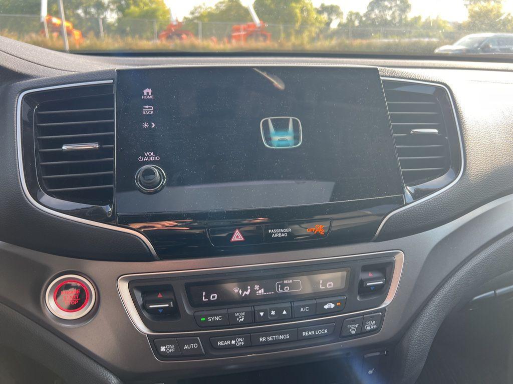 used 2022 Honda Pilot car, priced at $32,750
