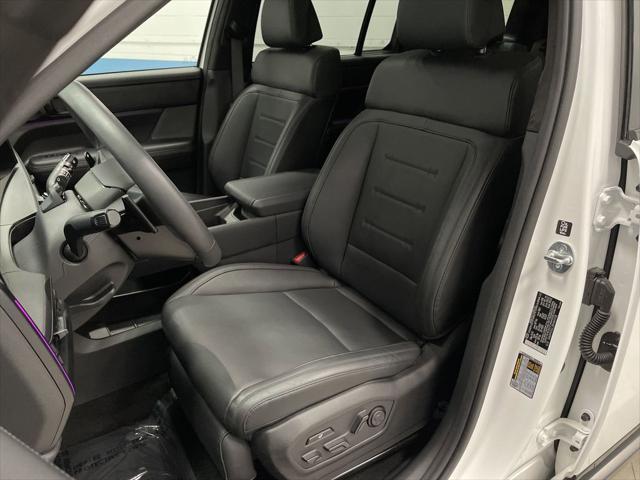 used 2024 Hyundai Santa Fe car, priced at $39,212