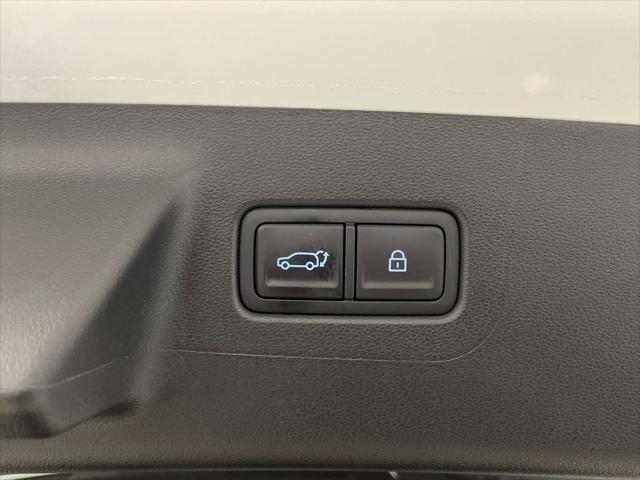 used 2024 Hyundai Santa Fe car, priced at $39,212