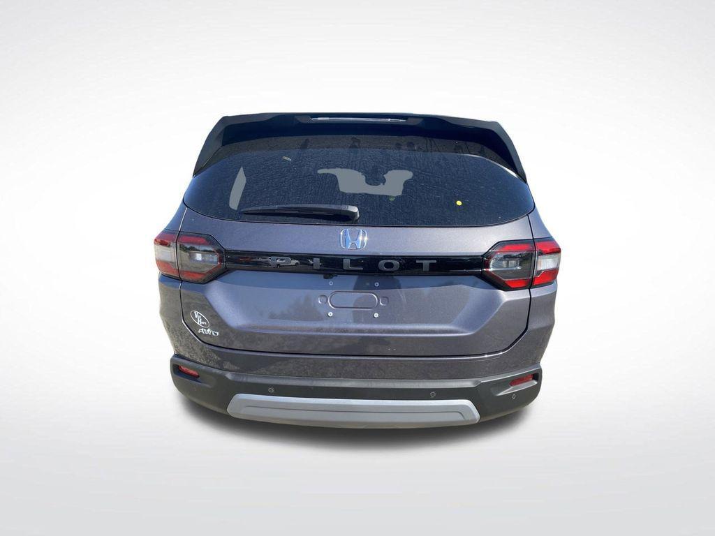 new 2025 Honda Pilot car, priced at $44,625