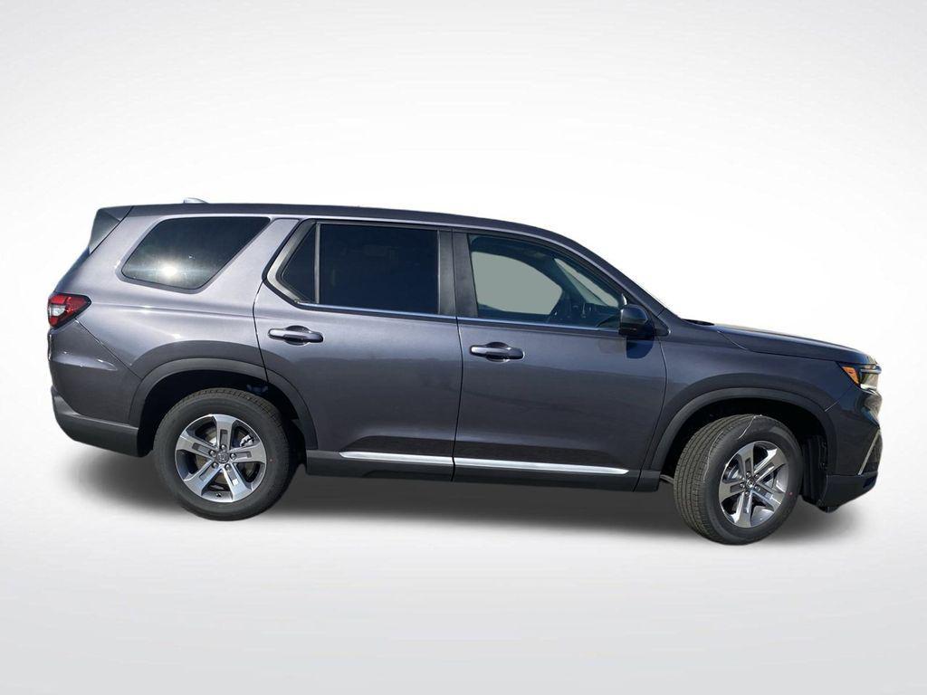 new 2025 Honda Pilot car, priced at $44,625