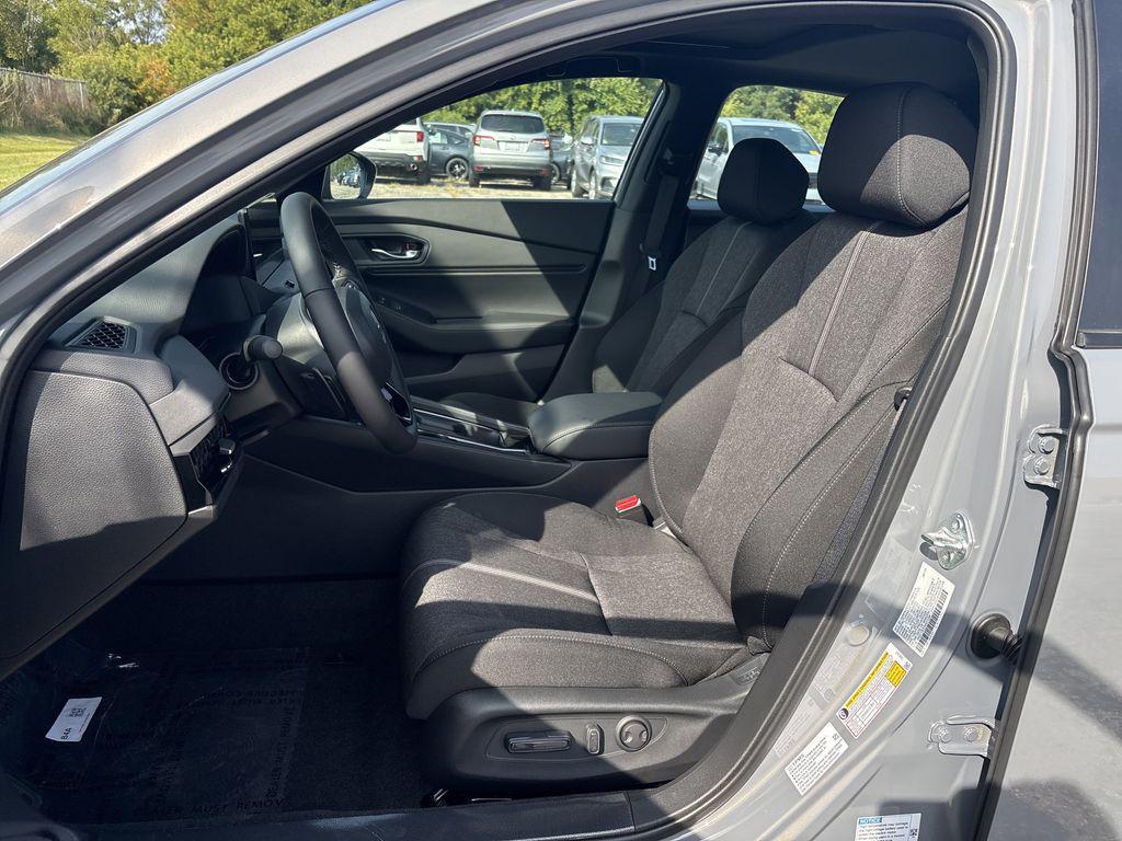 new 2025 Honda Accord Hybrid car, priced at $33,755