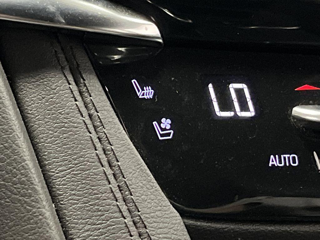 used 2023 Cadillac XT6 car, priced at $40,785