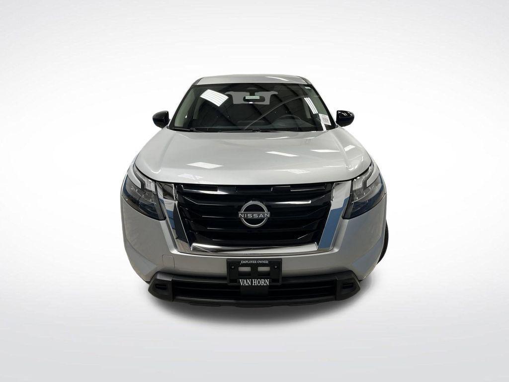 used 2024 Nissan Pathfinder car, priced at $28,600