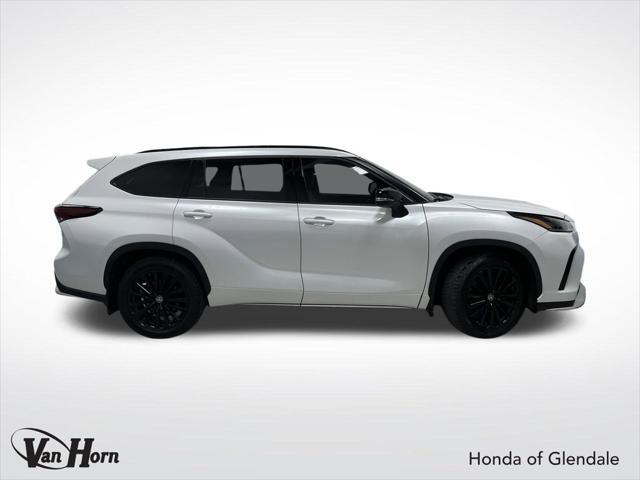 used 2024 Toyota Highlander car, priced at $49,376