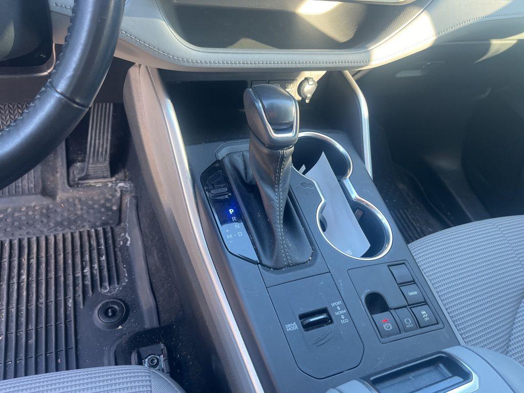 used 2023 Toyota Highlander car, priced at $29,218