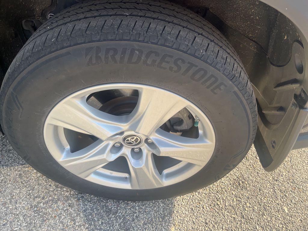 used 2023 Toyota Highlander car, priced at $29,218