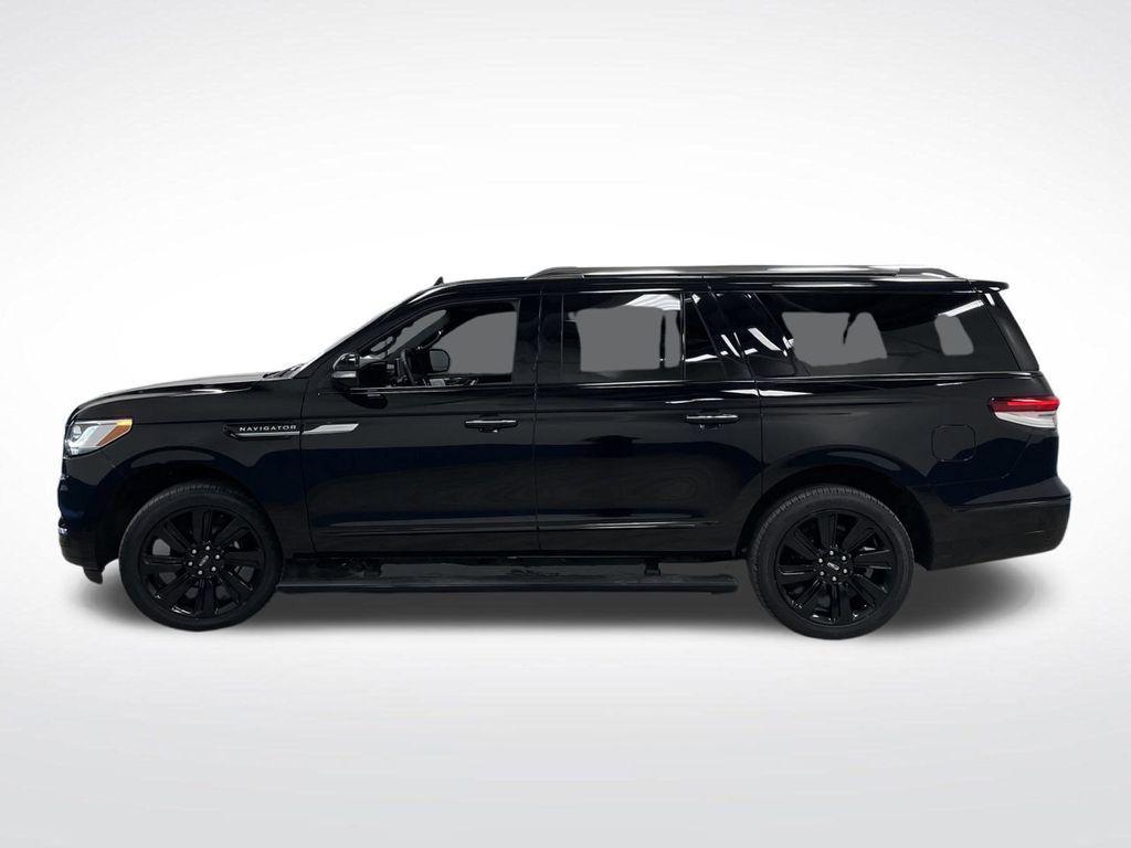 used 2024 Lincoln Navigator L car, priced at $69,461