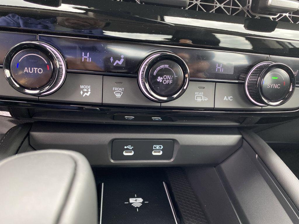 new 2025 Honda Accord Hybrid car, priced at $38,152