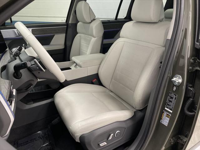 used 2024 Hyundai Santa Fe car, priced at $37,964