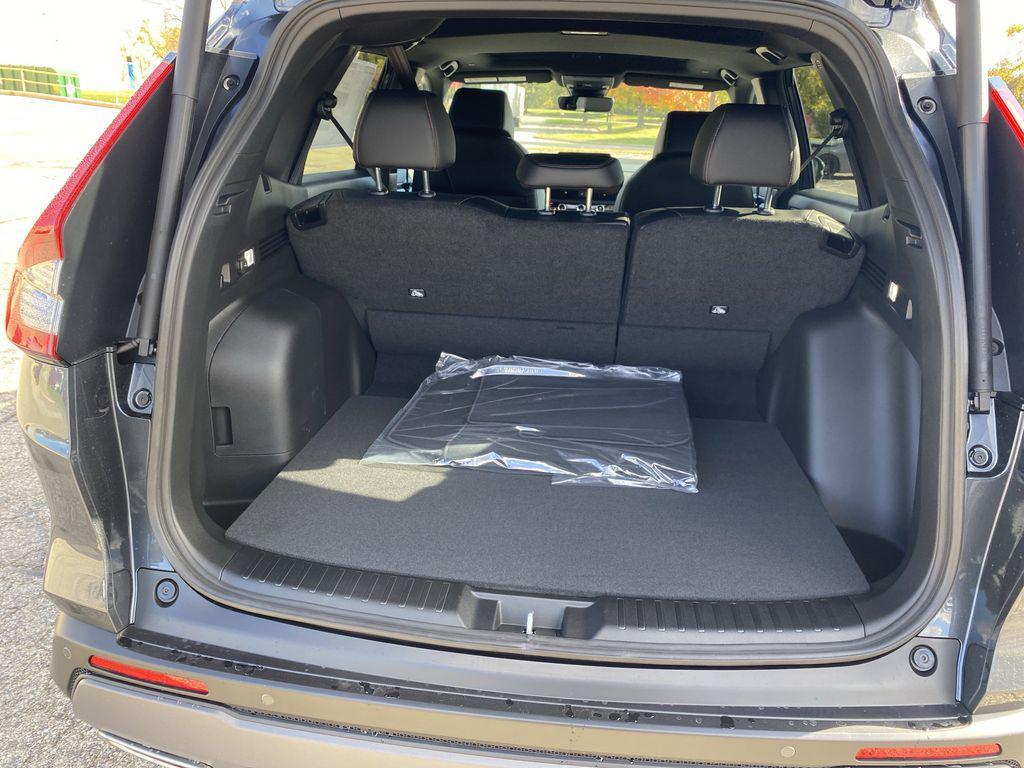 new 2026 Honda CR-V Hybrid car, priced at $39,683