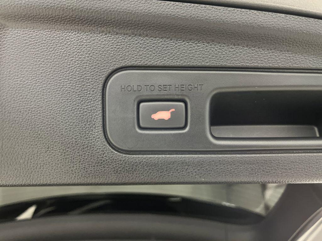 used 2023 Acura MDX car, priced at $38,900