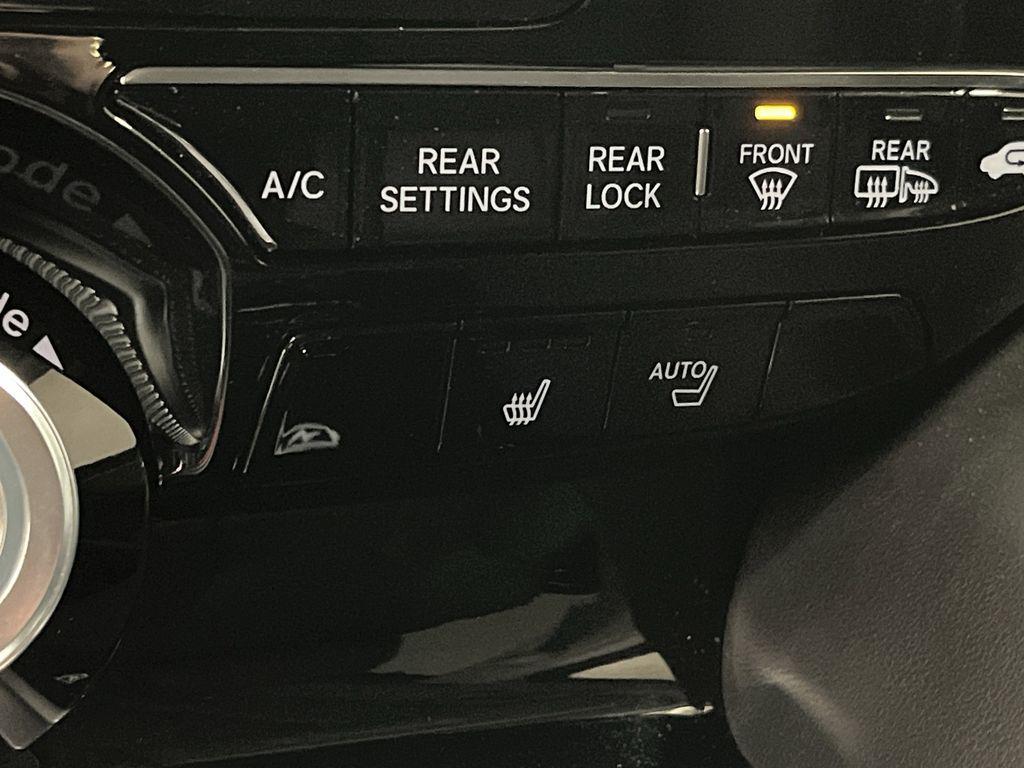 used 2023 Acura MDX car, priced at $38,900