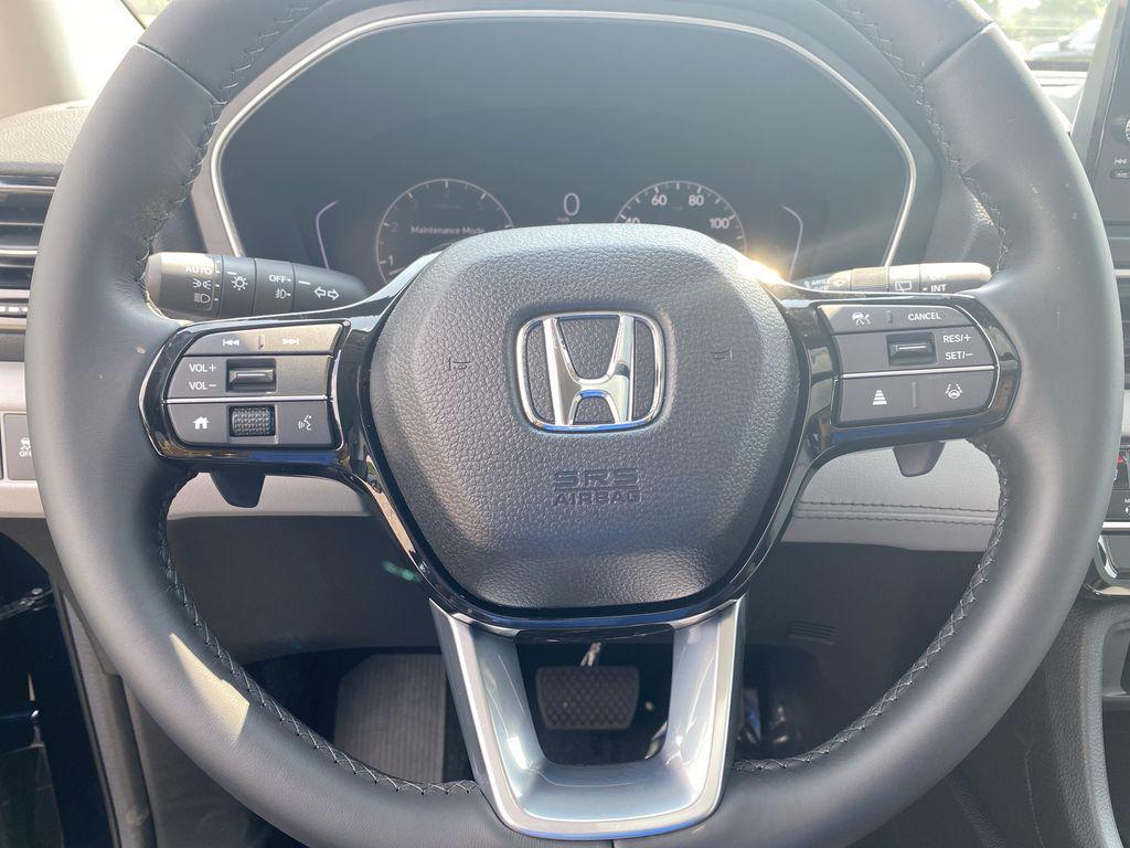 new 2025 Honda Pilot car, priced at $47,250