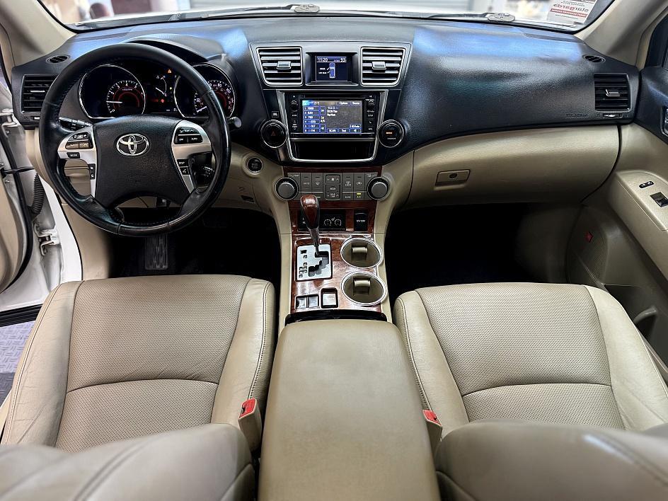 used 2013 Toyota Highlander car, priced at $17,998