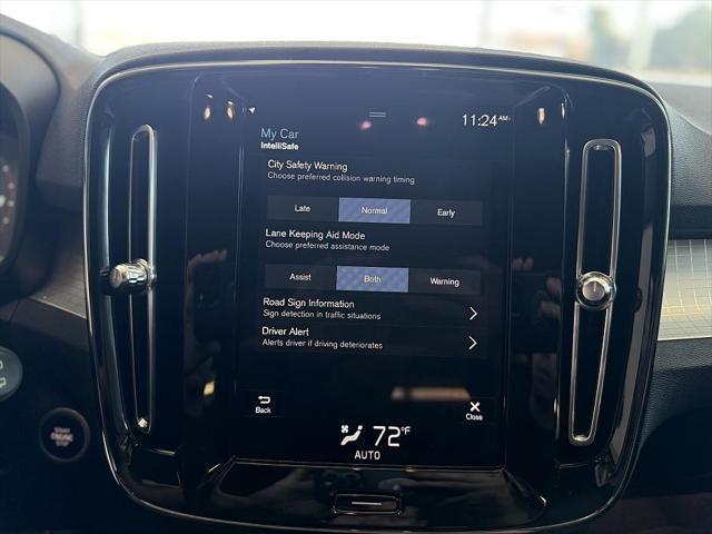 used 2021 Volvo XC40 car, priced at $17,998