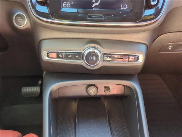 used 2019 Volvo XC40 car, priced at $21,526