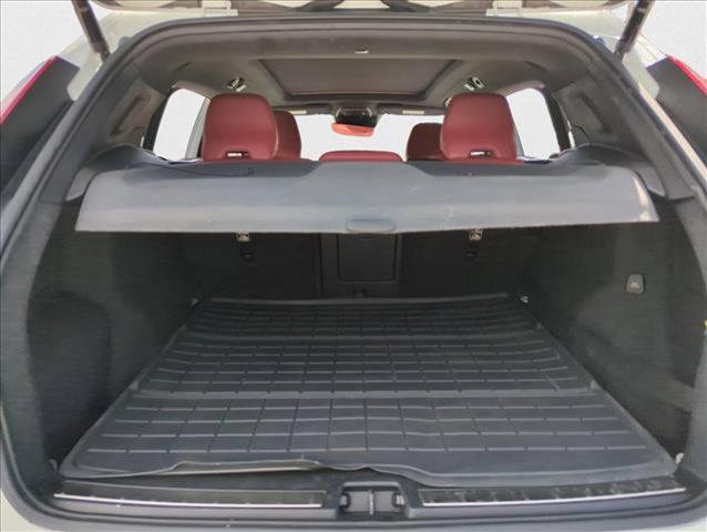 used 2019 Volvo XC40 car, priced at $21,526