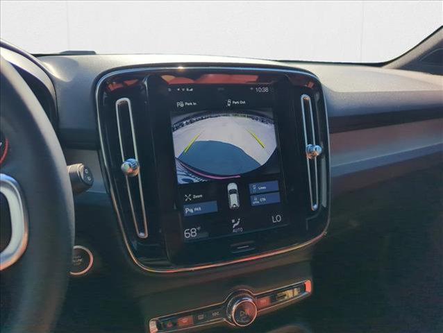 used 2019 Volvo XC40 car, priced at $21,526