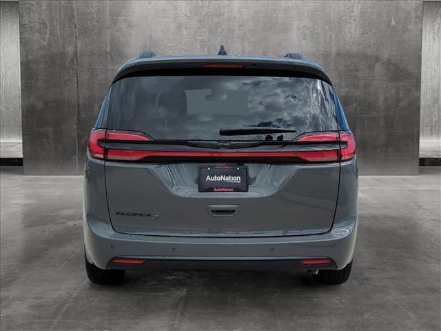 new 2024 Chrysler Pacifica car, priced at $44,240