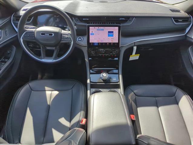 new 2025 Jeep Grand Cherokee car, priced at $42,019