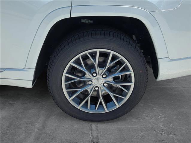 new 2025 Jeep Grand Cherokee L car, priced at $59,049