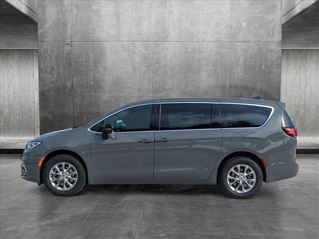 new 2025 Chrysler Pacifica car, priced at $44,492