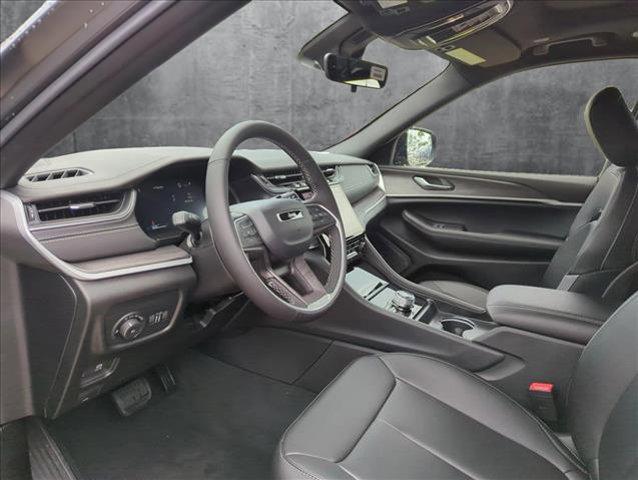 new 2025 Jeep Grand Cherokee car, priced at $49,104