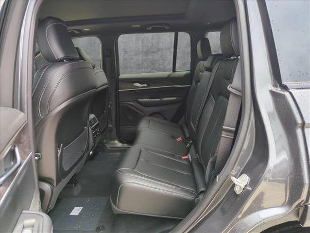 new 2025 Jeep Grand Cherokee car, priced at $49,104